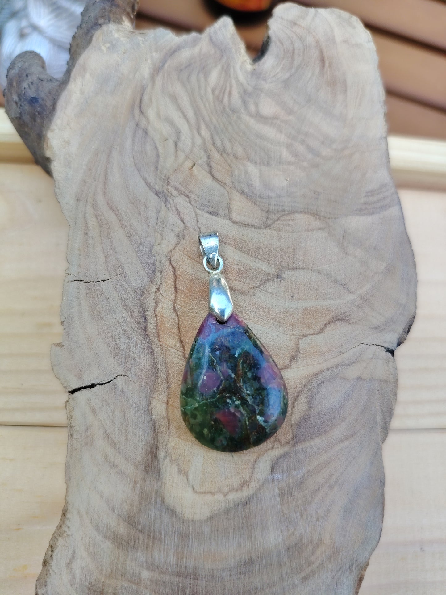 Pendentif "Rubis Zoisite"