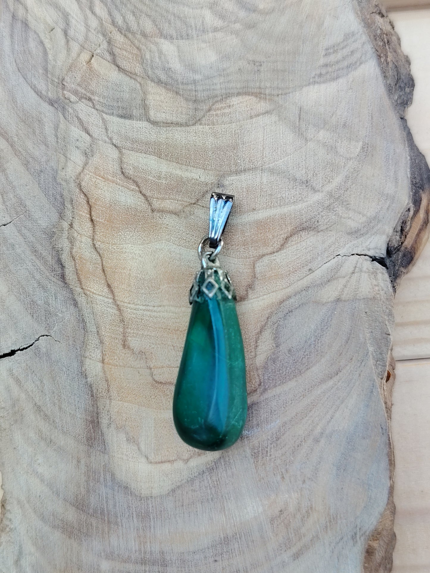 Pendentif " Goutte verte"