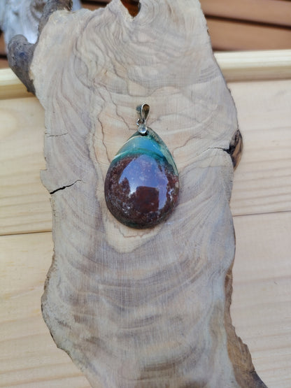 Pendentif: Jaspe Polychrome"
