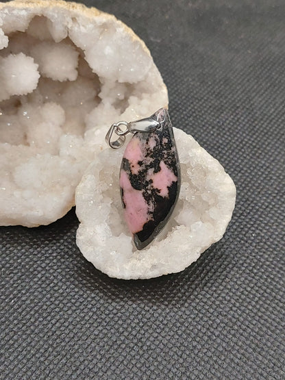 Pendentif "Rhodonite"
