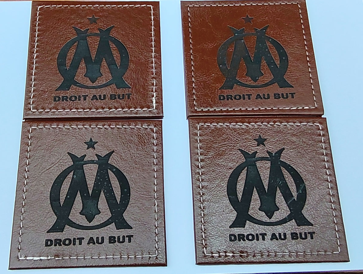 Dessous de verres en cuir