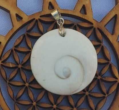 Pendentif " Sainte Lucie"