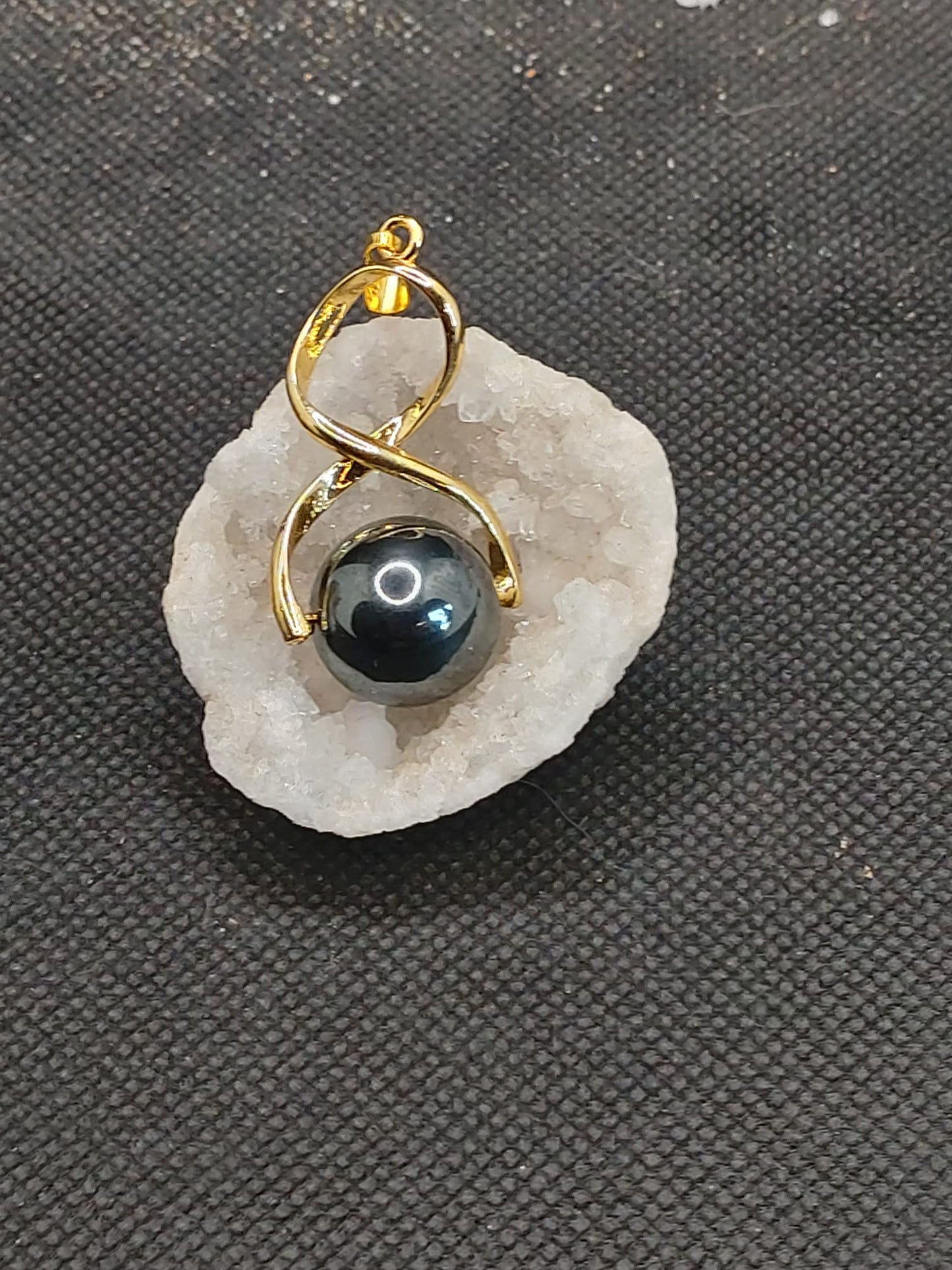 Pendentif "Perle Hématite"