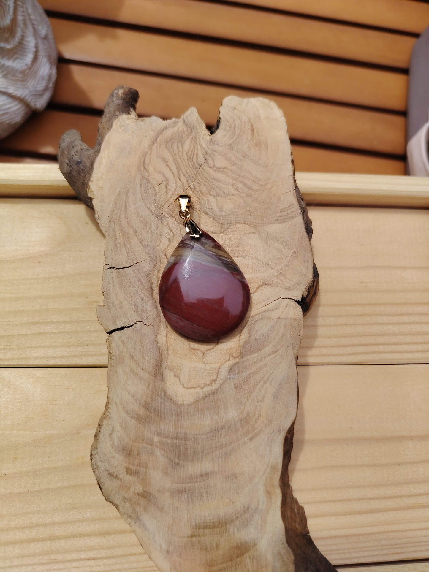 Pendentif "Jaspe-Mokaite"